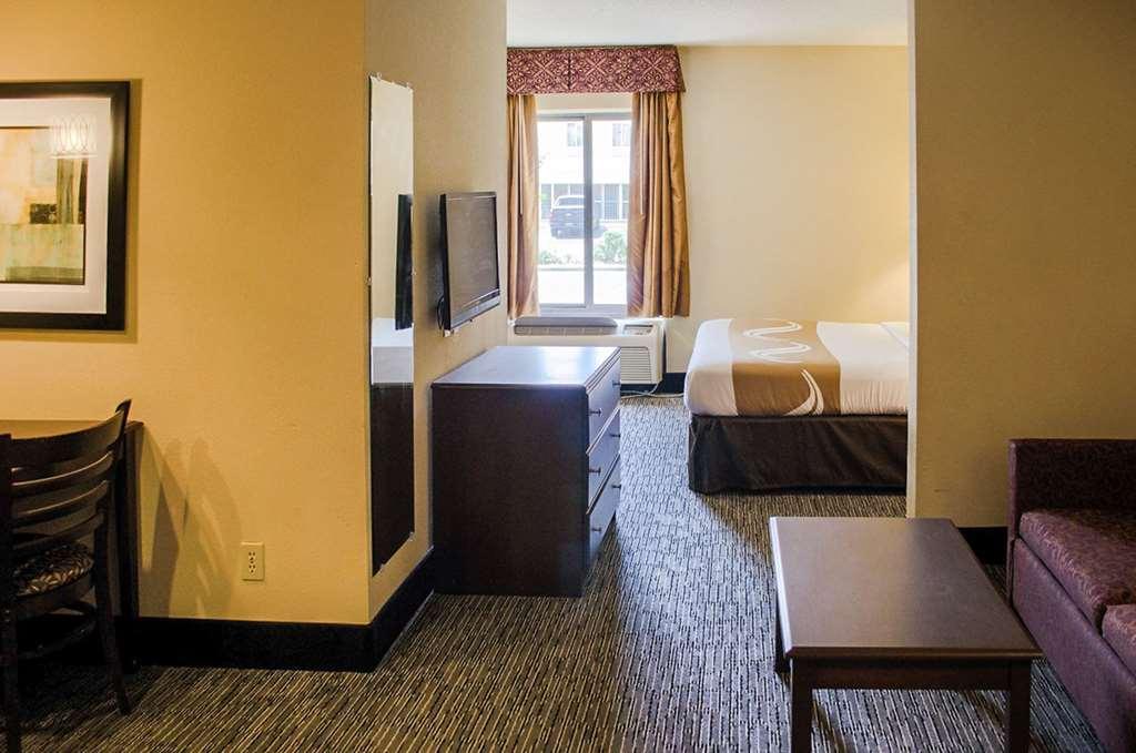 Quality Inn & Suites At Airport Blvd I-65 Mobile Quarto foto