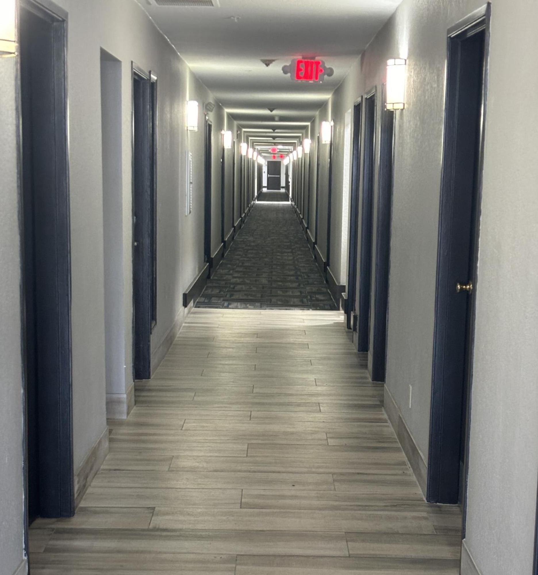 Quality Inn & Suites At Airport Blvd I-65 Mobile Exterior foto
